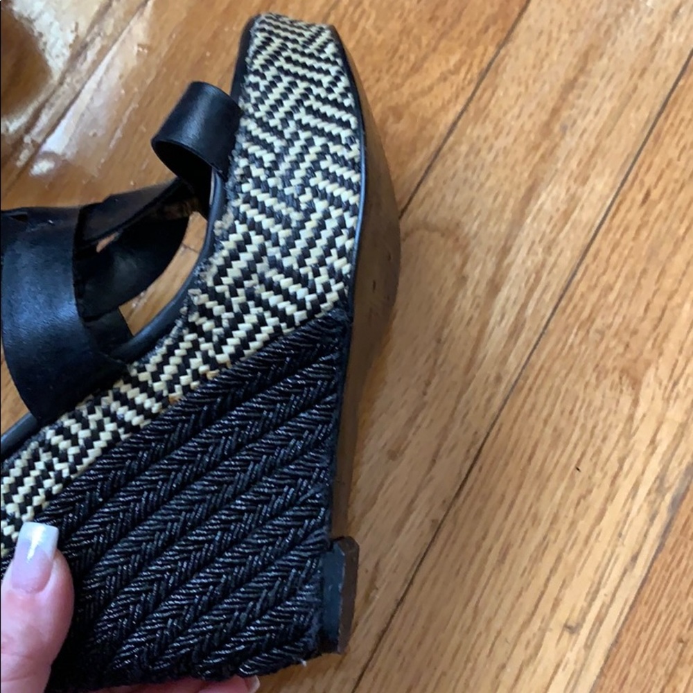 Sandals - Picture 7 of 7